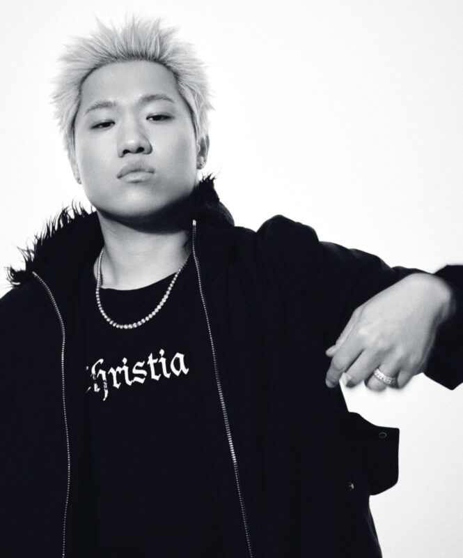 인터뷰 커버
